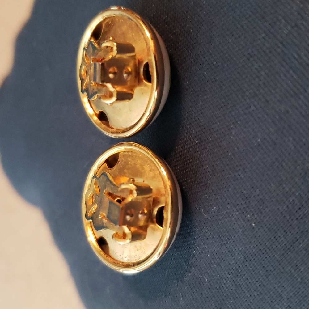 Vintage clip on earrings - Picture 5 of 8